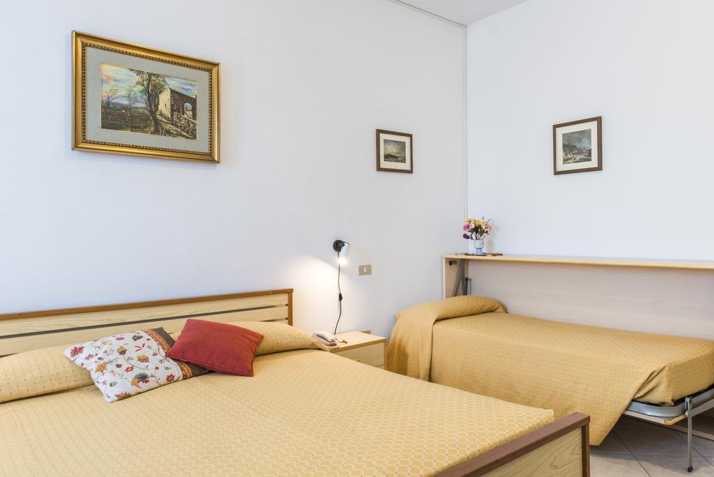 Hotel Cristina San Rocco di Piegara Exterior photo