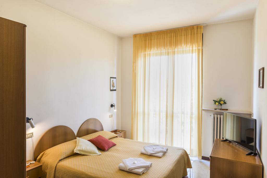 Hotel Cristina San Rocco di Piegara Exterior photo