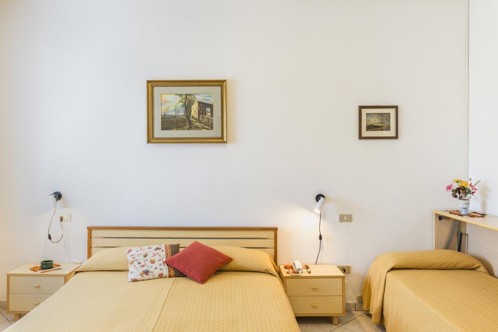 Hotel Cristina San Rocco di Piegara Exterior photo